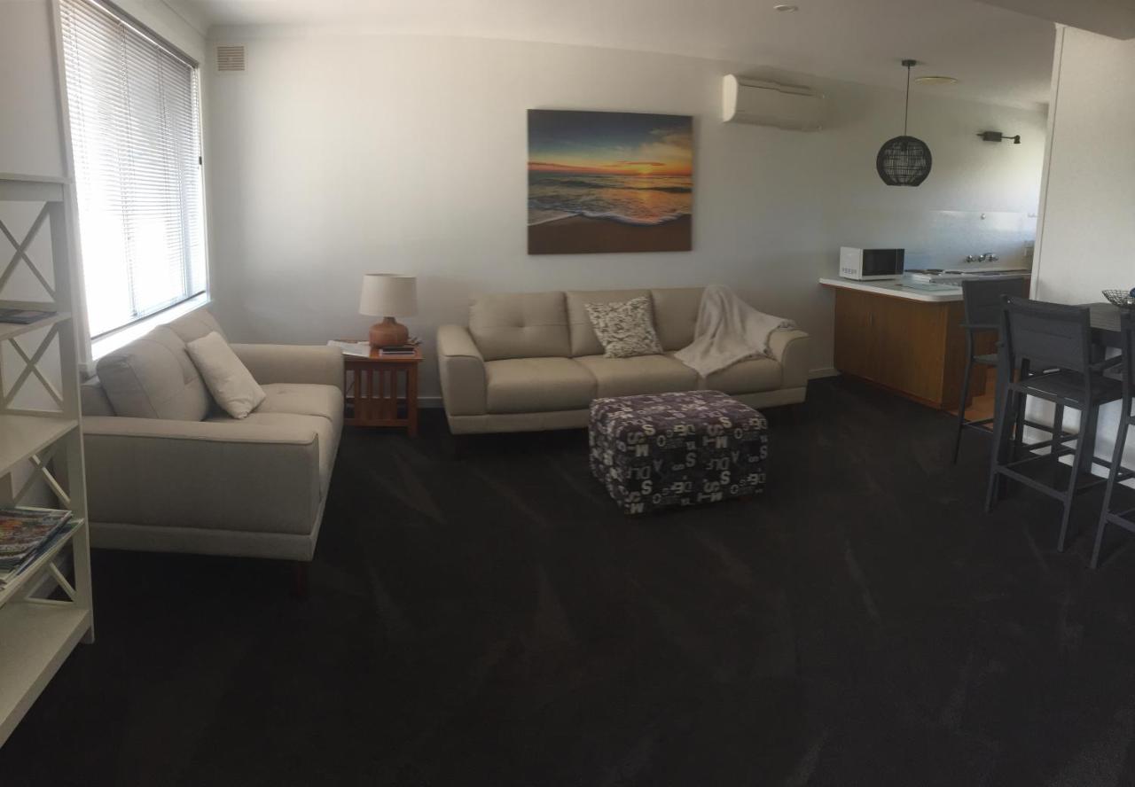 Old Pier Apartments 브리드포트 외부 사진