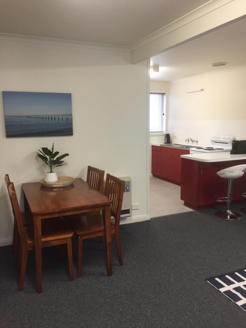 Old Pier Apartments 브리드포트 외부 사진