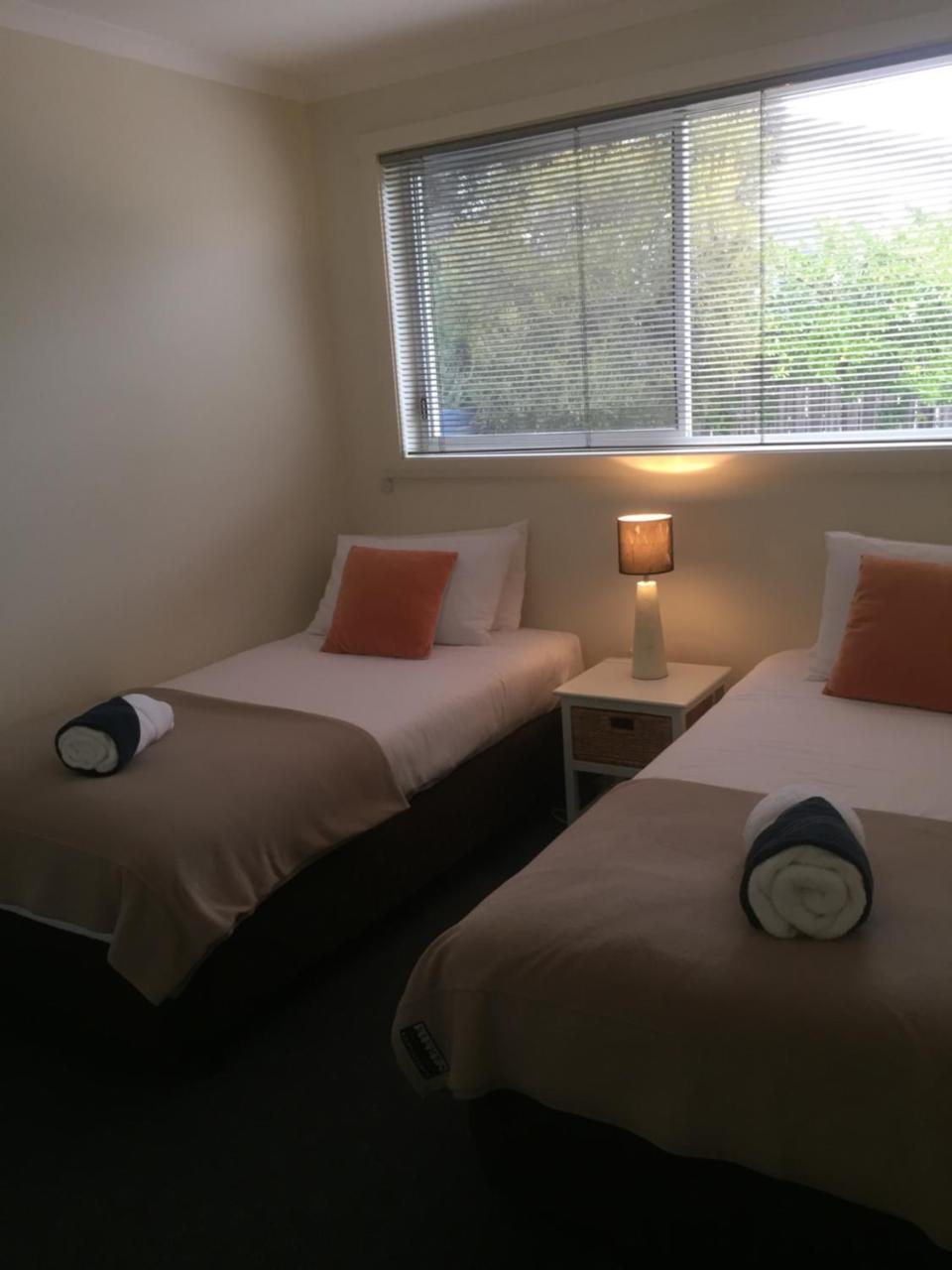 Old Pier Apartments 브리드포트 외부 사진