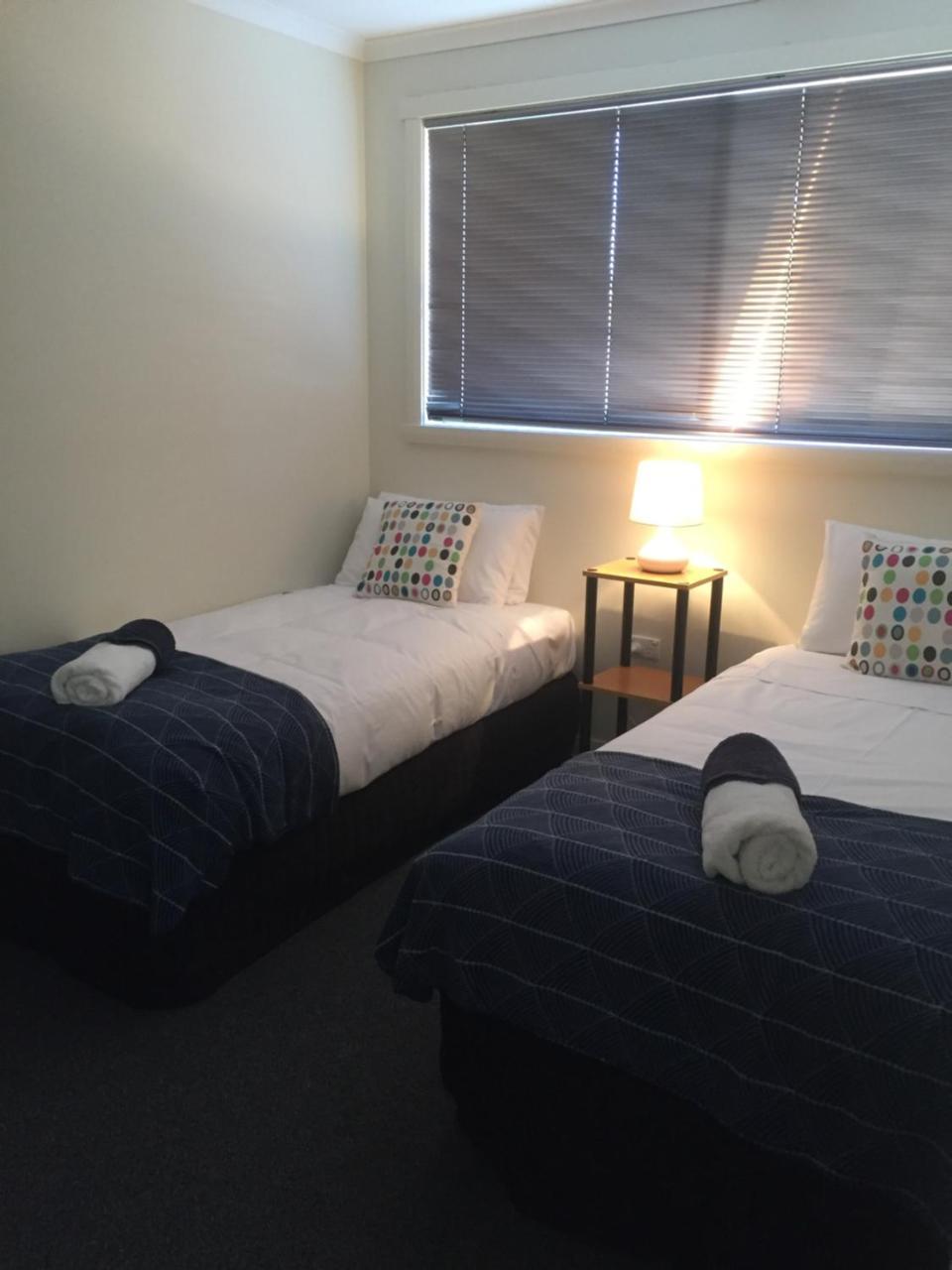 Old Pier Apartments 브리드포트 외부 사진